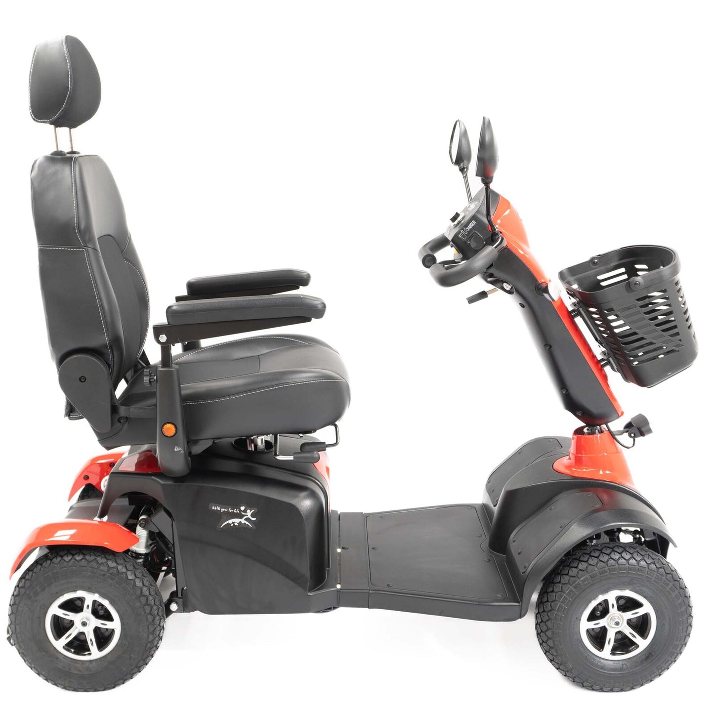 Merits 745 Max - Drives up to 45km with a weight capacity of 159kg