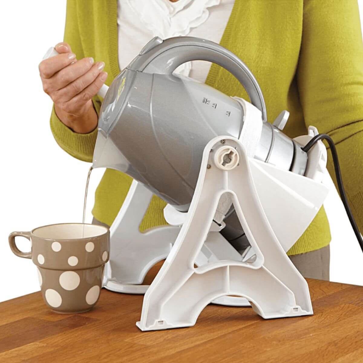 Universal Kettle Tipper - Dining & Cutlery