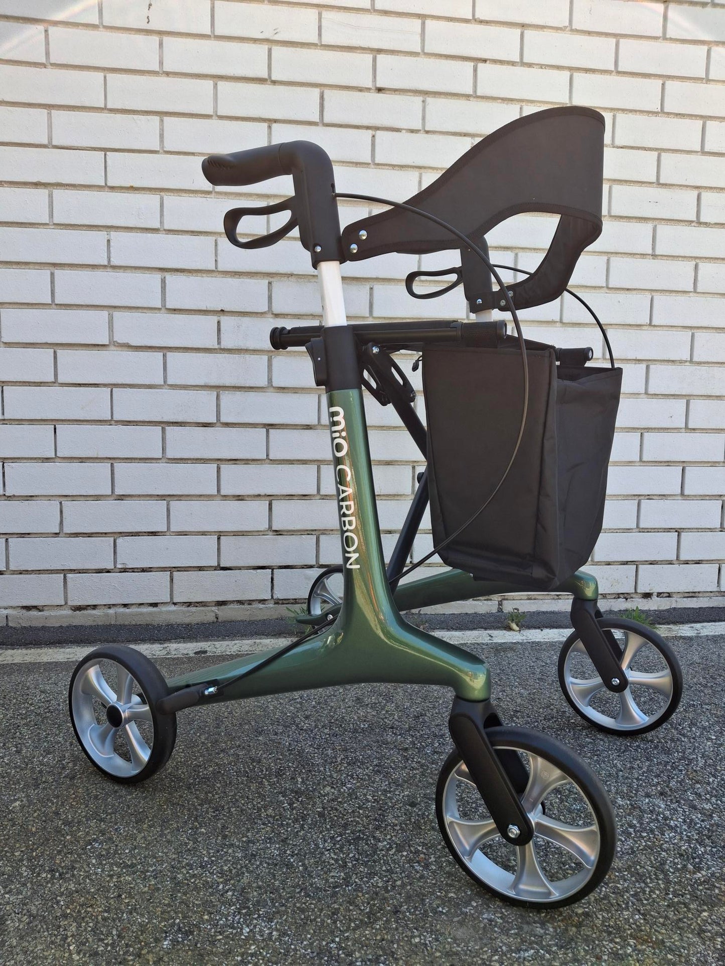 Mio Carbon Tall Rollator